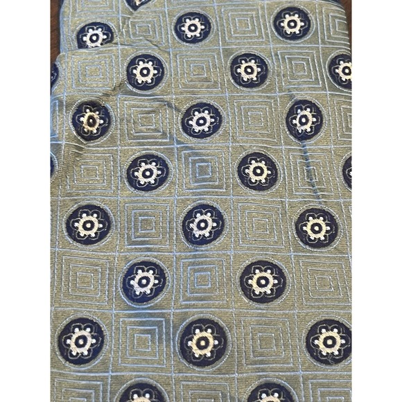 Jos. A. Bank Signature Collection, 100% Silk, Hand Made,men’s Neck Tie, China - Picture 9 of 9